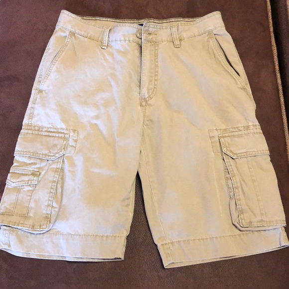 Bundle of 2 pair of Men’s shorts GAP - Picture 5 of 7